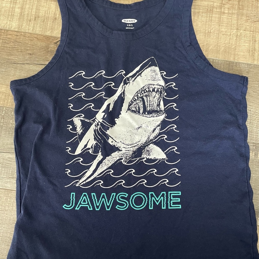 Old navy boys shark tank top size small 6/7
